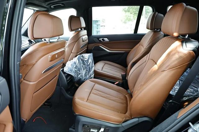 2027 BMW X7 M60i
