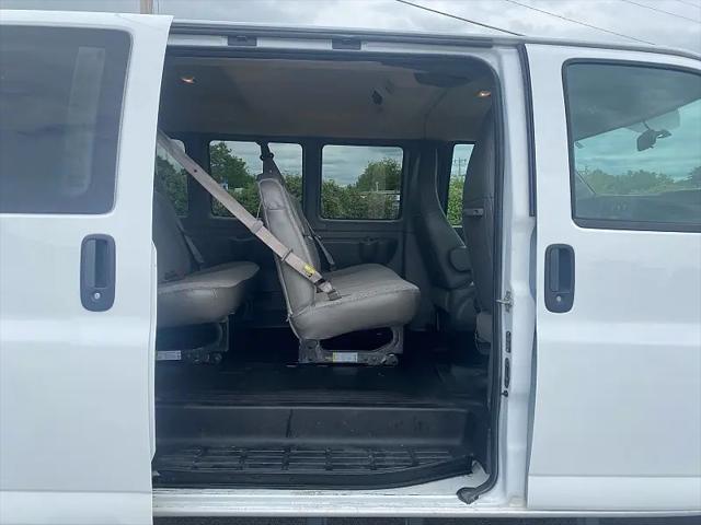 2023 Chevrolet Express Passenger RWD 2500 Regular Wheelbase LS