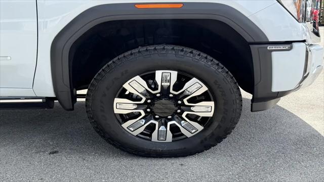 2026 GMC Sierra 2500HD Crew Cab, Standard Bed, Denali, 4WD