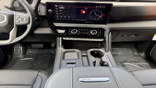2026 GMC Sierra 2500HD Crew Cab, Standard Bed, Denali, 4WD