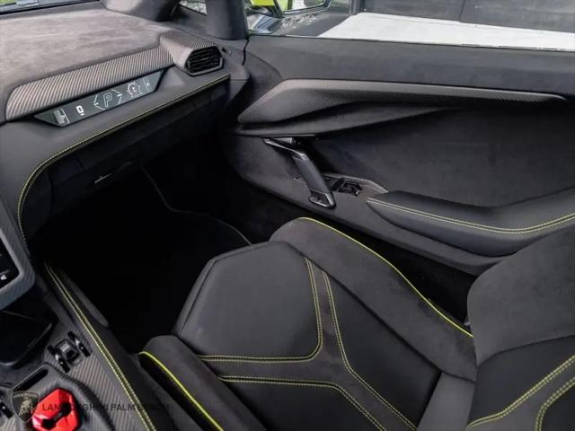 2025 Lamborghini Revuelto Revuelto