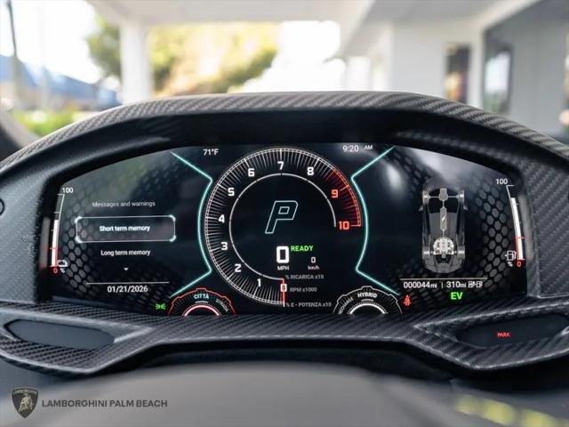 2025 Lamborghini Revuelto Revuelto