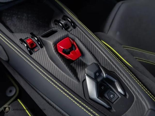 2025 Lamborghini Revuelto Revuelto