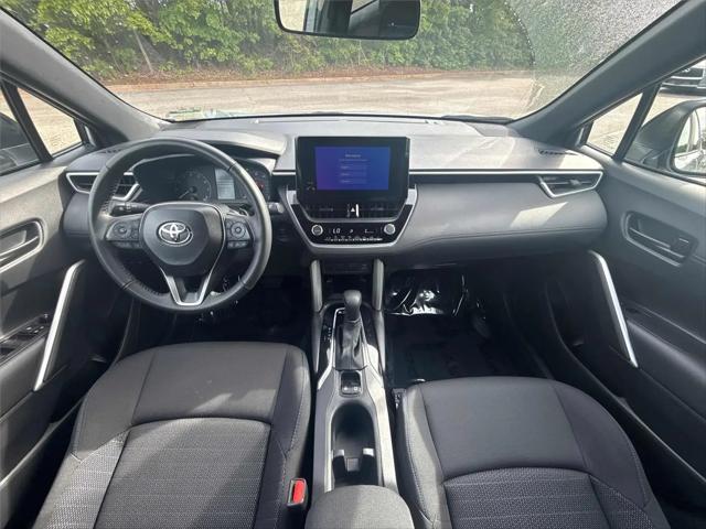 2025 Toyota Corolla Cross Hybrid SE
