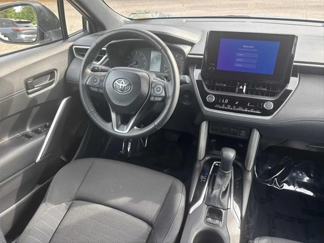 2025 Toyota Corolla Cross Hybrid SE
