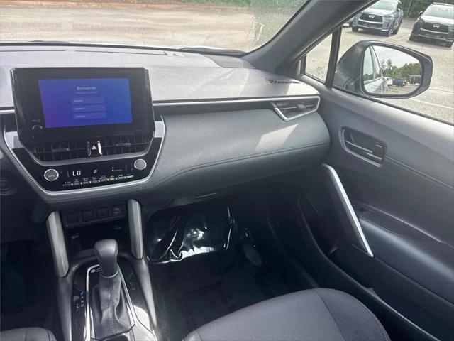 2025 Toyota Corolla Cross Hybrid SE