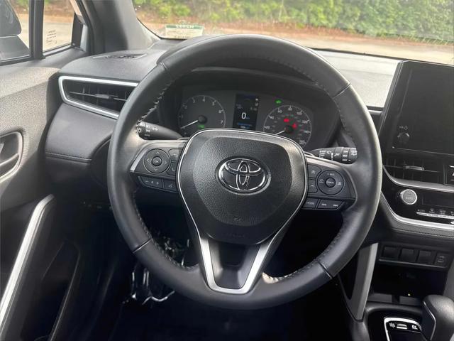 2025 Toyota Corolla Cross Hybrid SE