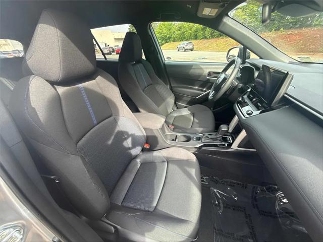 2025 Toyota Corolla Cross Hybrid SE