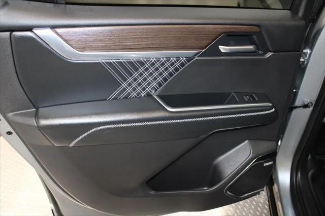2026 GMC Acadia Denali AWD
