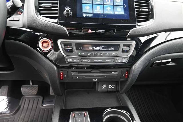 2021 Honda Pilot AWD Touring 8 Passenger