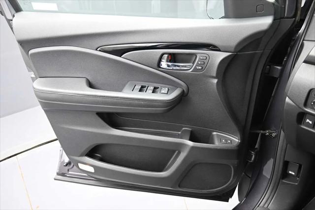 2021 Honda Pilot AWD Touring 8 Passenger
