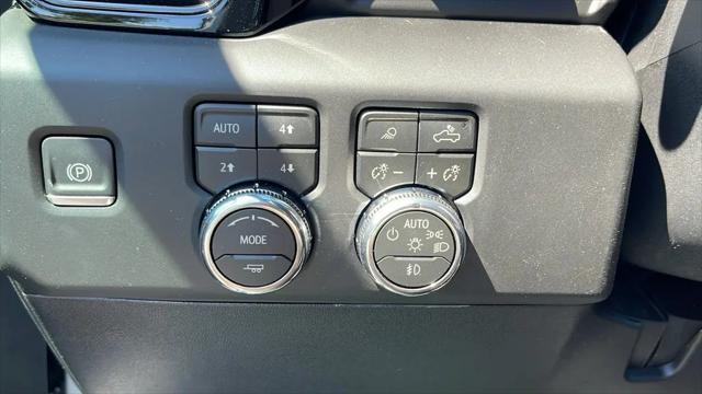 2026 GMC Sierra 2500HD Crew Cab, Standard Bed, AT4, 4WD