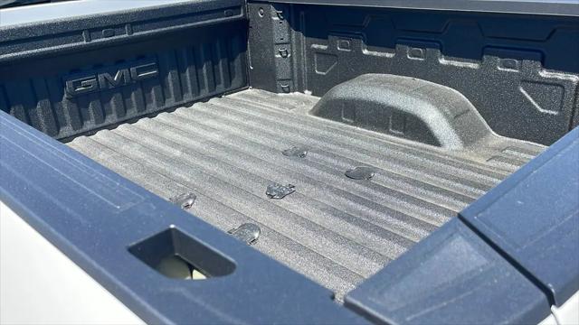 2026 GMC Sierra 2500HD Crew Cab, Standard Bed, AT4, 4WD