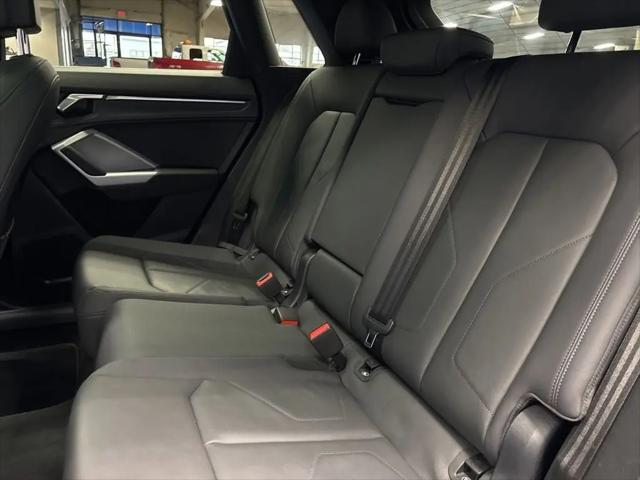 2025 Audi Q3 Premium 45 TFSI S line quattro Tiptronic