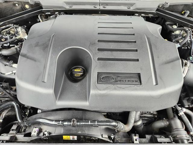 2023 Land Rover Defender 110 SE