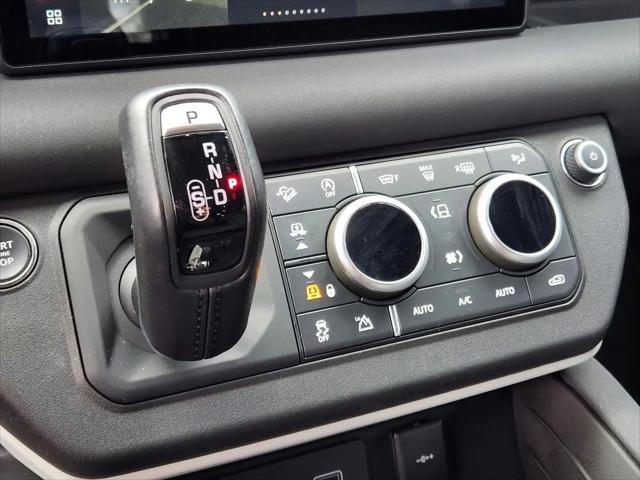 2023 Land Rover Defender 110 SE
