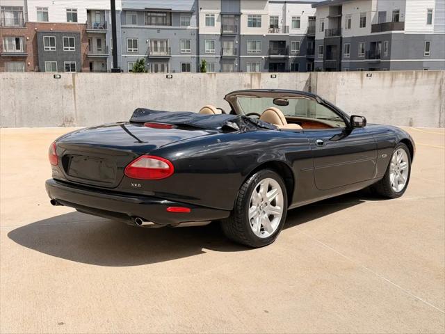 2000 Jaguar XK8 Standard