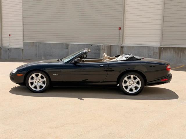 2000 Jaguar XK8 Standard