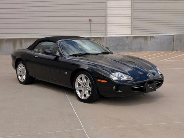 2000 Jaguar XK8 Standard