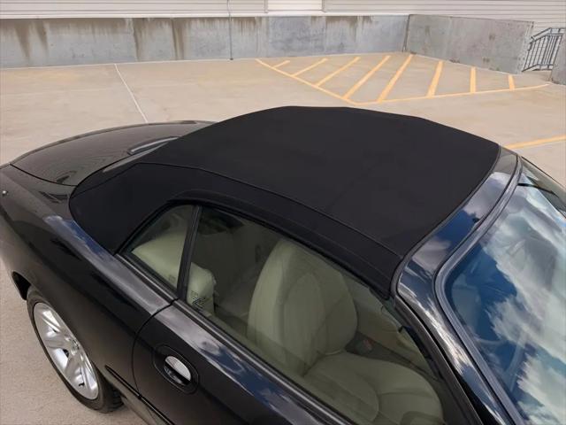 2000 Jaguar XK8 Standard