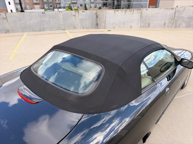 2000 Jaguar XK8 Standard