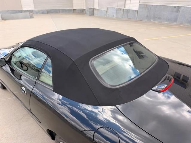 2000 Jaguar XK8 Standard