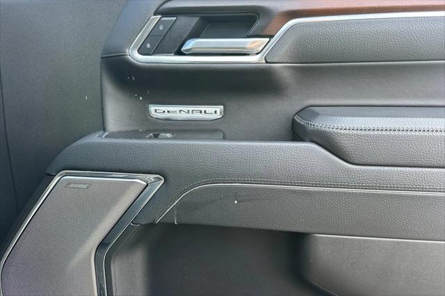 2025 GMC Sierra 1500 4WD Crew Cab Short Box Denali