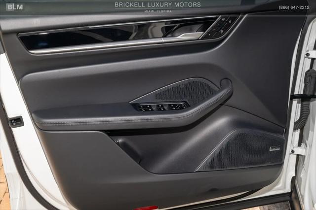 2024 Porsche Macan Electric 4