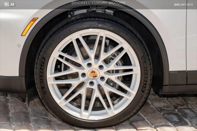 2024 Porsche Macan Electric 4