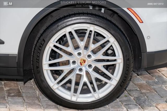 2024 Porsche Macan Electric 4