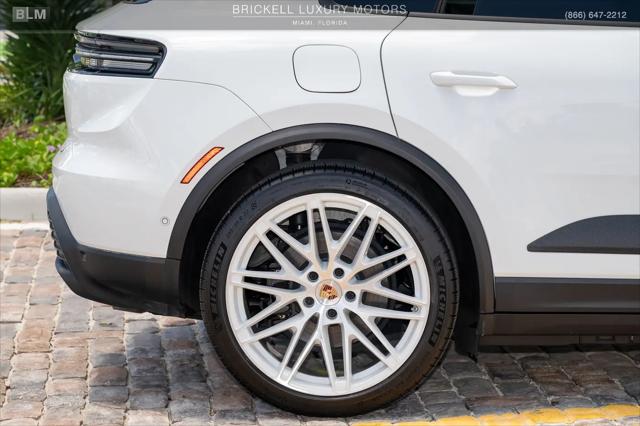 2024 Porsche Macan Electric 4