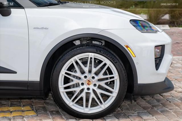 2024 Porsche Macan Electric 4