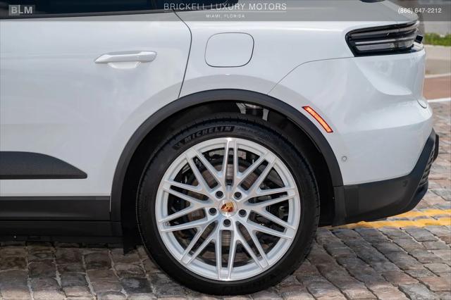 2024 Porsche Macan Electric 4