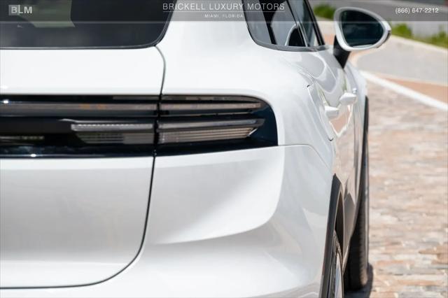 2024 Porsche Macan Electric 4