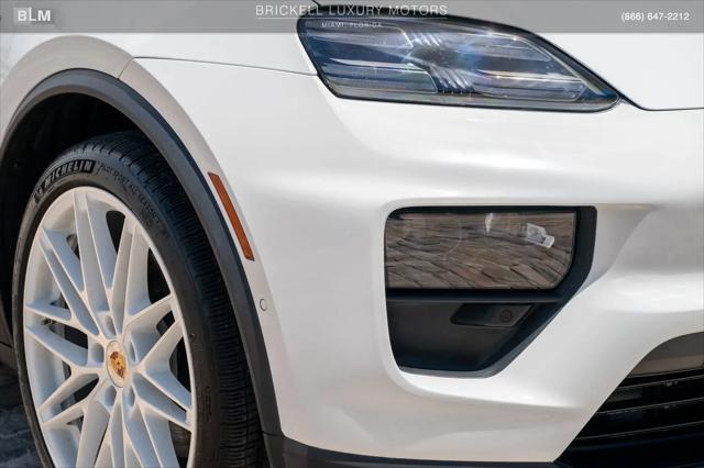 2024 Porsche Macan Electric 4