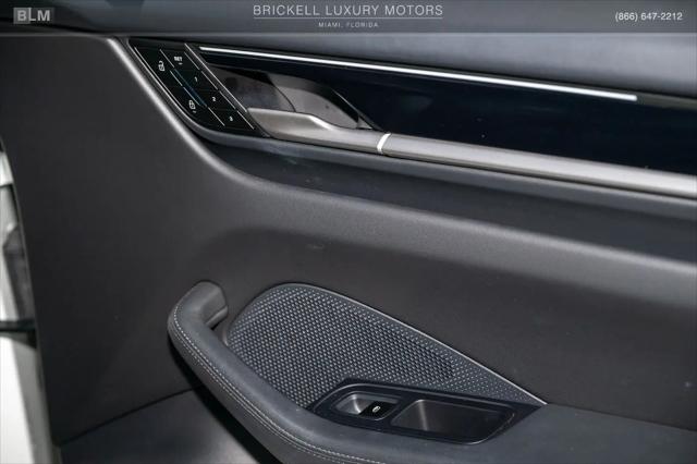 2024 Porsche Macan Electric 4