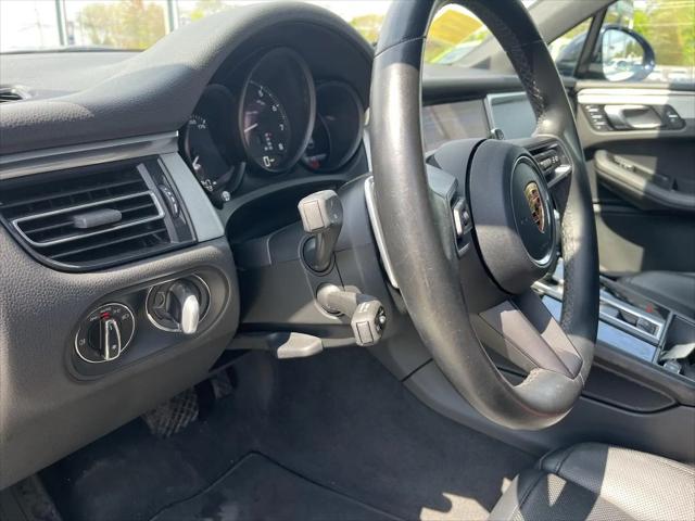 2023 Porsche Macan Macan