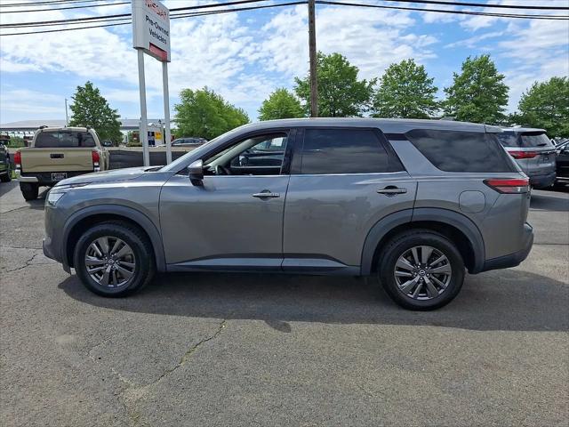 2022 Nissan Pathfinder S 4WD