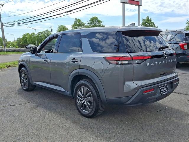 2022 Nissan Pathfinder S 4WD