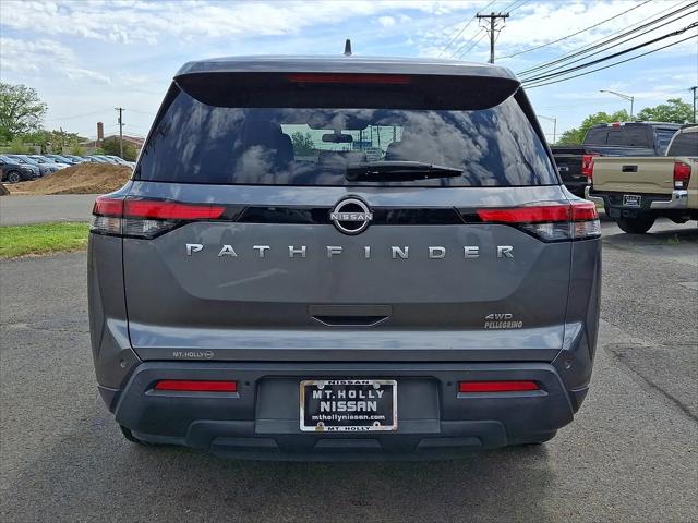 2022 Nissan Pathfinder S 4WD