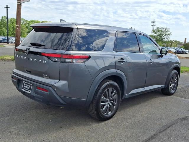 2022 Nissan Pathfinder S 4WD