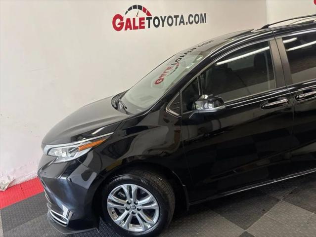 2022 Toyota Sienna Platinum