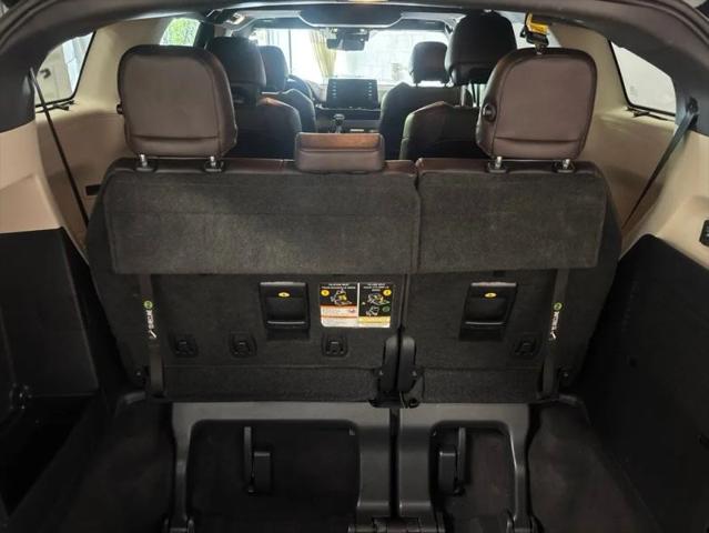 2022 Toyota Sienna Platinum
