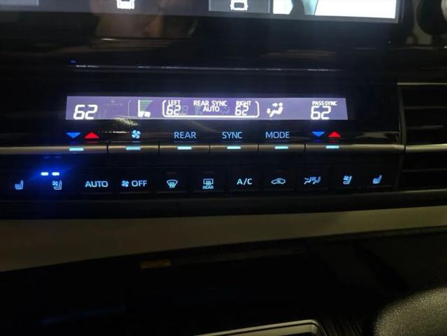 2022 Toyota Sienna Platinum
