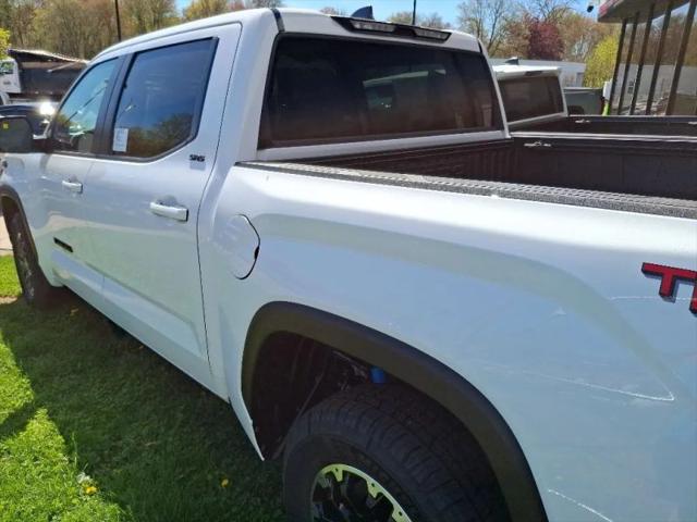 2026 Toyota Tundra SR5 CrewMax 5.5' Bed