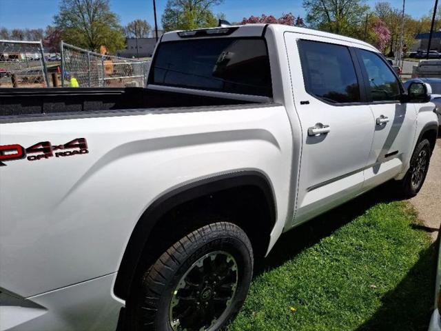 2026 Toyota Tundra SR5 CrewMax 5.5' Bed