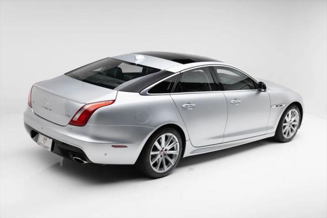 2016 Jaguar XJ R-Sport