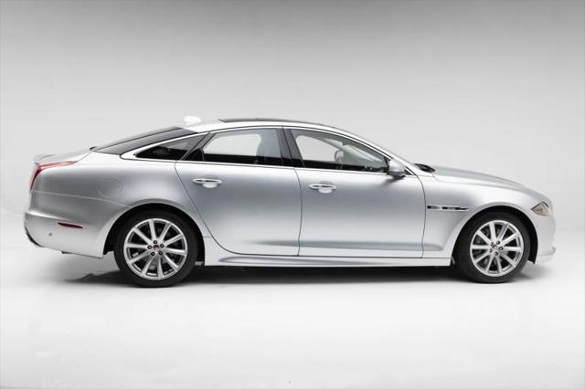 2016 Jaguar XJ R-Sport