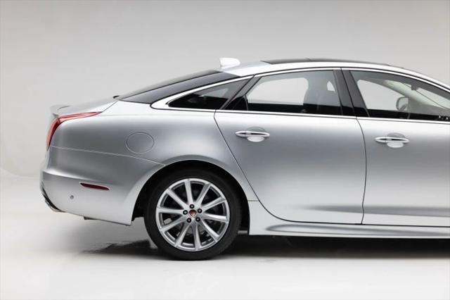 2016 Jaguar XJ R-Sport