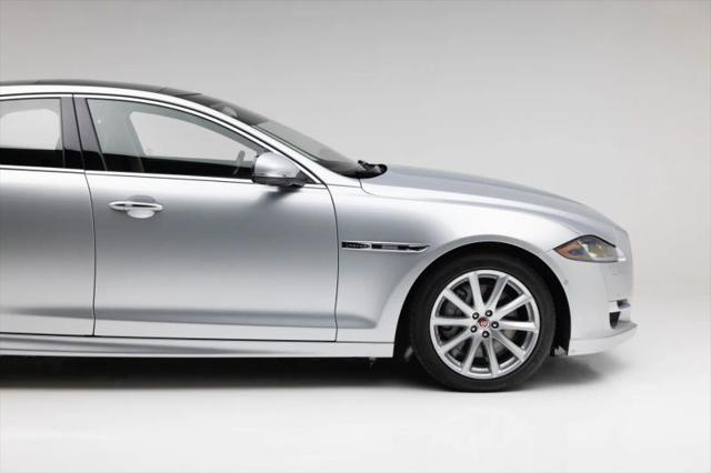 2016 Jaguar XJ R-Sport